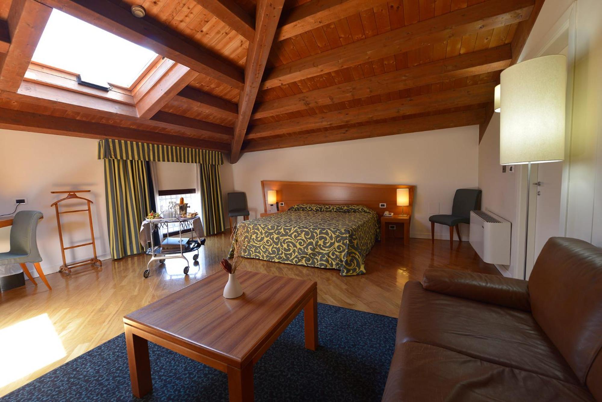Hotel Ferrara