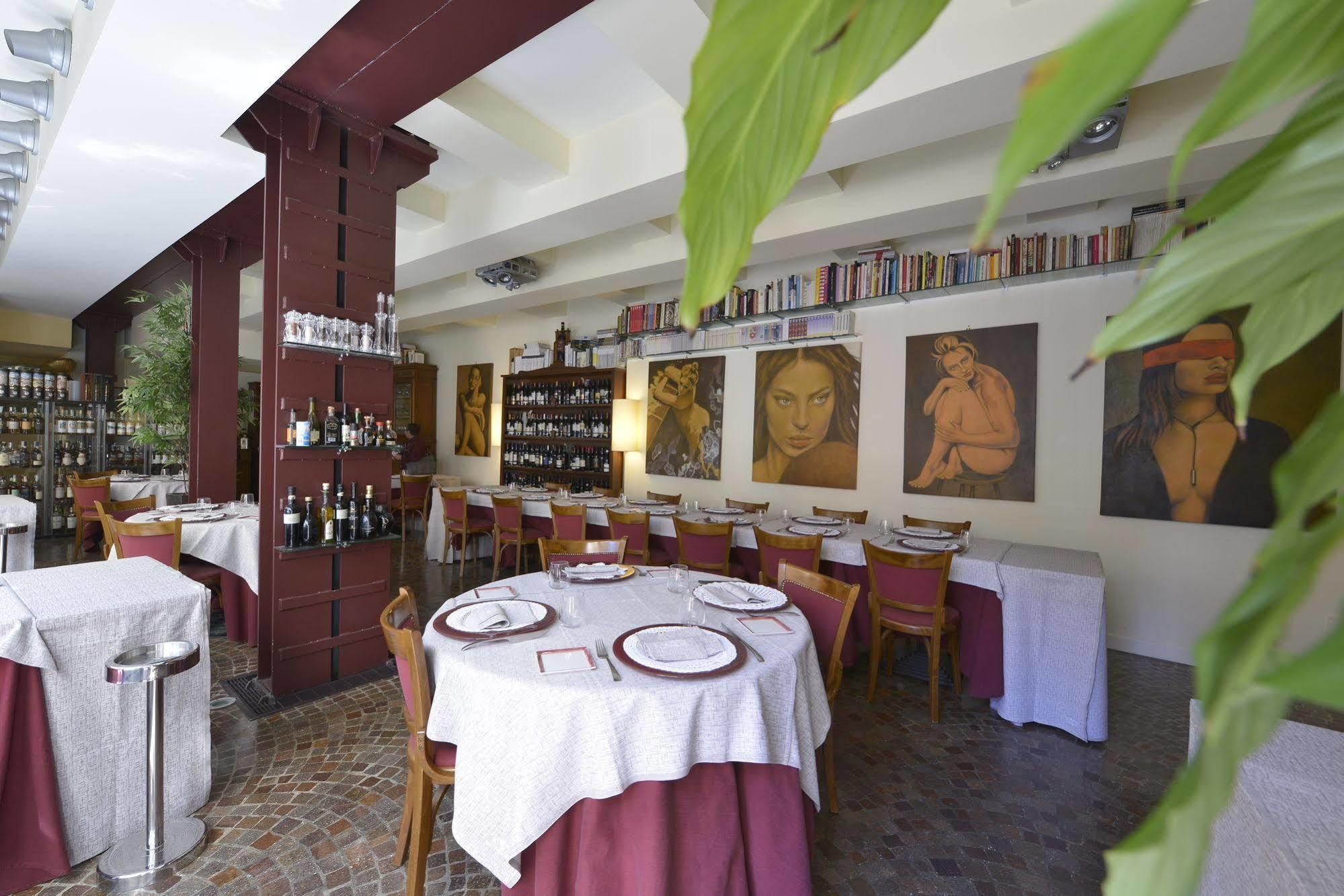 Hotel Hotel Ferrara 4*